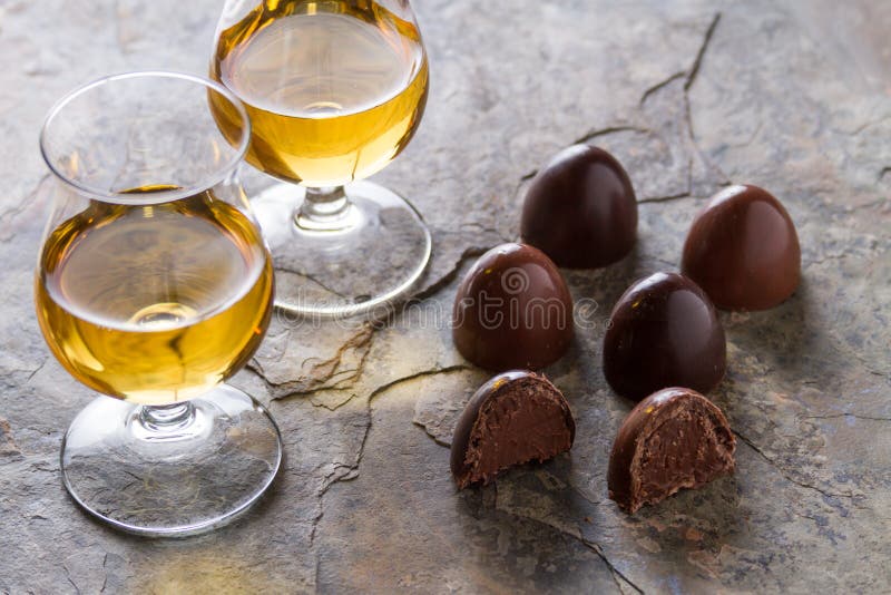Whisky en chocolade stock afbeeldingen Whisky en chocolade stock afbeeldingen