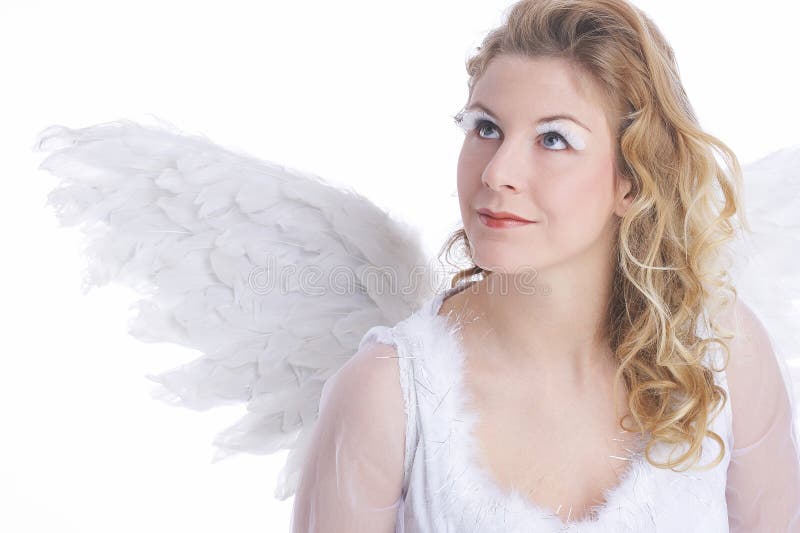 white-angel-wings-3492675.jpg