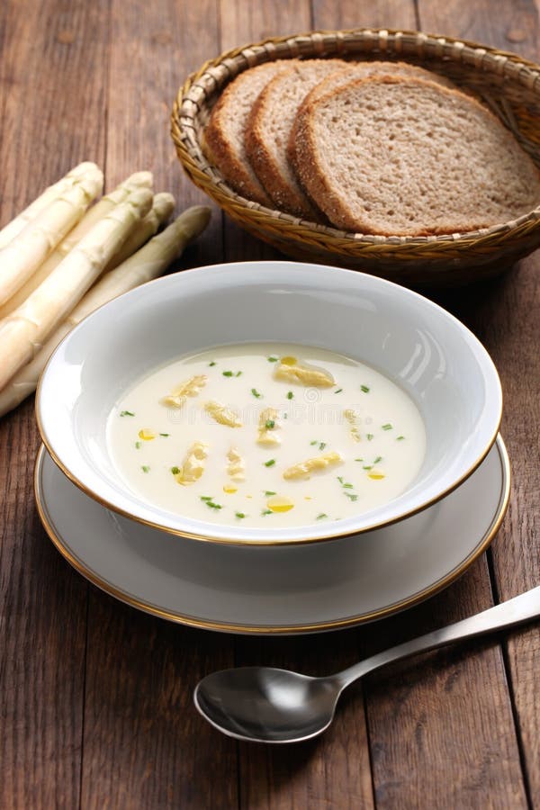 White asparagus cream soup, spargelcremesuppe