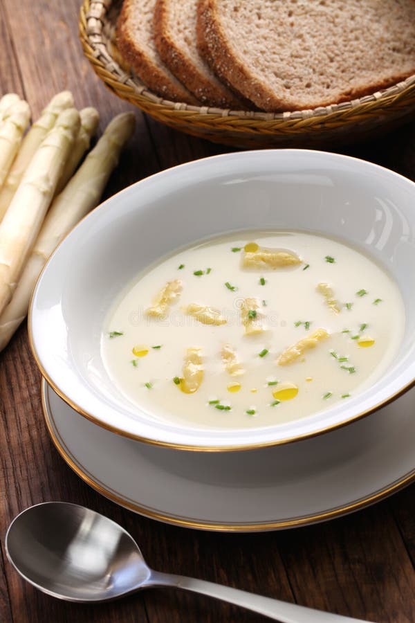 White asparagus cream soup, spargelcremesuppe