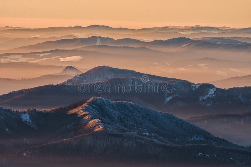 Bílé Karpaty z vrcholu Vidlica v Malé Fatře