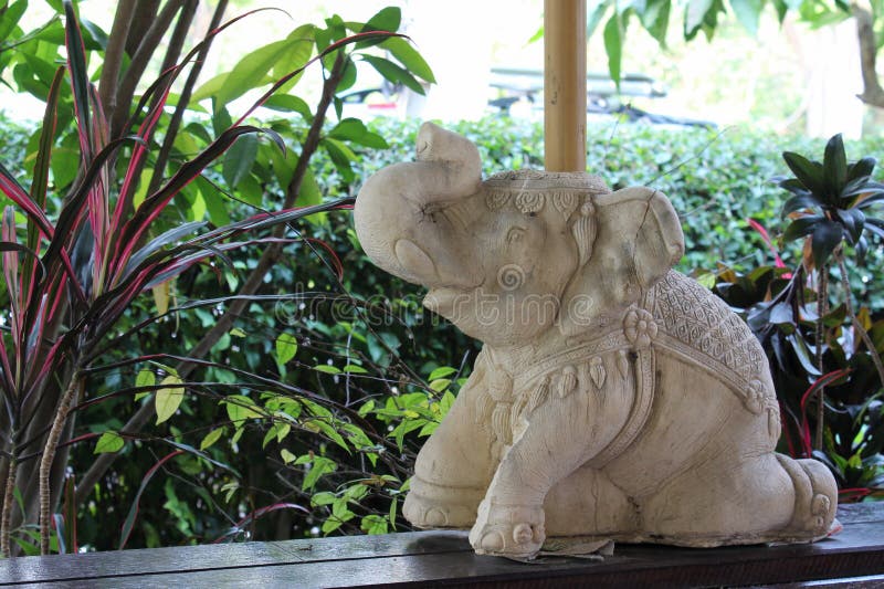 White elephant statue stock image. Image of proboscis 39289679