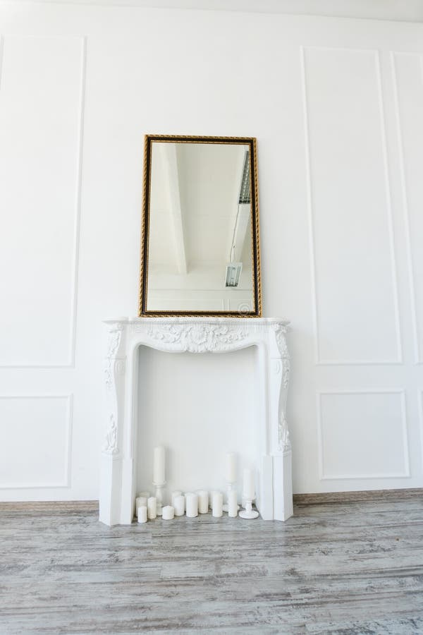 Empty Room Fireplace Stock Photos - Download 3,734 Royalty ...

