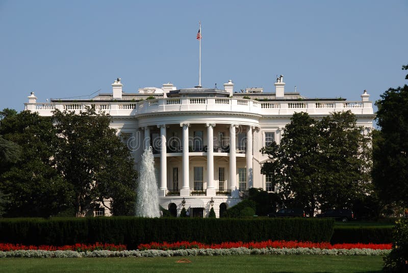 Blanco casa es un residencia de de unido Estados.