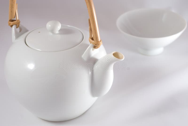 A white japanese tea service