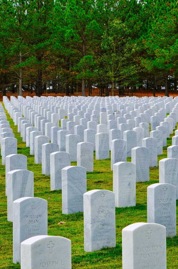 white-marble-veteran-markers-cartersville-georgia-october-georgia-national-cemetery-encompasses-acres-intends-servicing-181254632.jpg