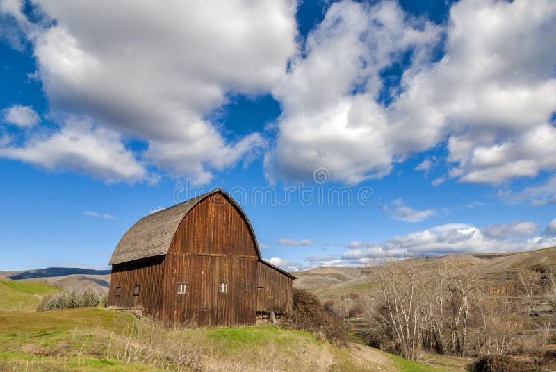 Rustic Barn And Beautiful Clouds Lapwai Idaho Stock Photo Image 30230908