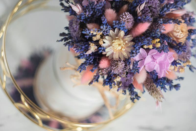 White Vase with Lavander on Mirror and Stoun Wall Background. Colorful  Summer Bouquet of Purple Lavender and Dried Flowers Stock Photo - Image of  decor, board: 265439790