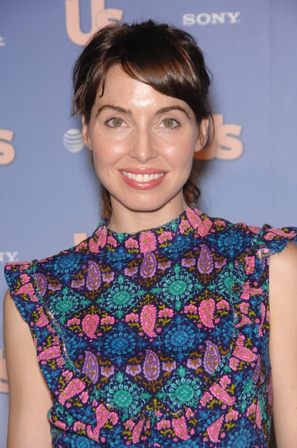 Whitney Cummings editorial photo. Image of weekly, magazine - 23945416