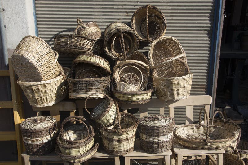 wicker предпосылки изолированный корзиной белый стоковое изображение rf wicker предпосылки изолированный корзиной белый стоковое изображение rf