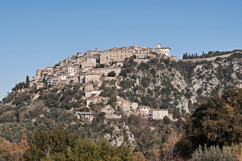 Widok calvi dellumbria italian common in umbria zdjęcie stock