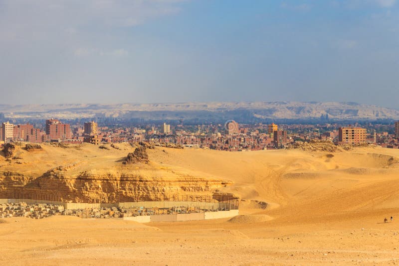 Widok Kair miasto, kapitał Egipt od Giza plateau fotografia royalty free Widok Kair miasto, kapitał Egipt od Giza plateau fotografia royalty free
