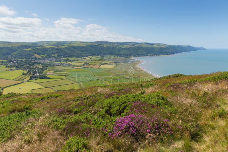 Widok Porlock wieś Somerset Anglia uk od spaceru Bossington piękna wieś blisko Exmoor fotografia stock Widok Porlock wieś Somerset Anglia uk od spaceru Bossington piękna wieś blisko Exmoor fotografia stock