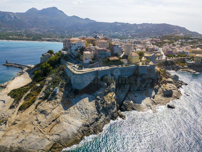 Widok z lotu ptaka Calvi miasto, Corsica, Francja zdjęcia royalty free