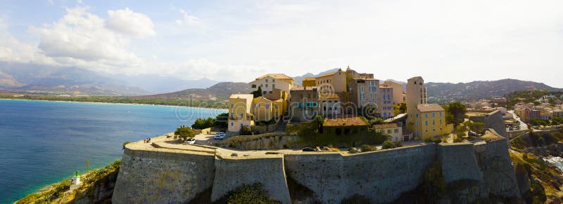 Widok z lotu ptaka Calvi miasto, Corsica, Francja fotografia stock
