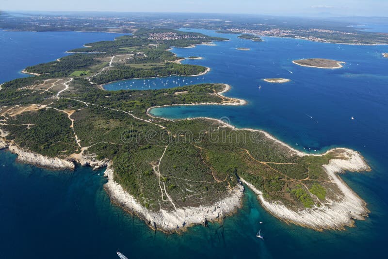 Widok z lotu ptaka kamenjak na półwyspie istria choratia zdjęcia stock