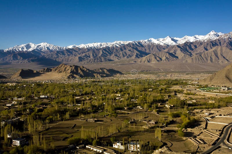 Widok z lotu ptaka Leh dolina, Ladakh, Jammu i Kaszmir, India obrazy stock Widok z lotu ptaka Leh dolina, Ladakh, Jammu i Kaszmir, India obrazy stock
