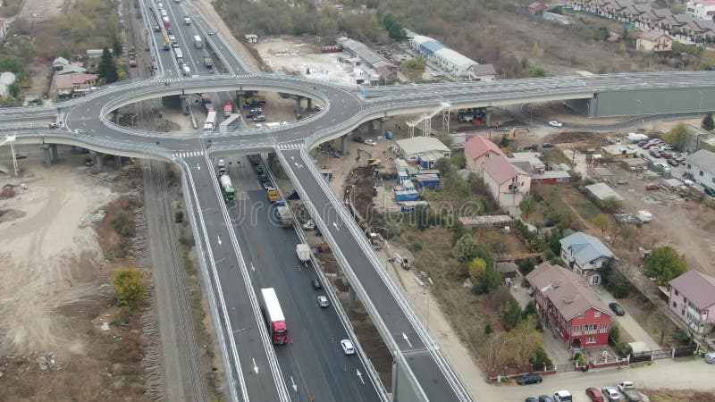 Widok z powietrza na wiadukt w domnesti na beltway w Bukareszcie dni przed otwarciem.