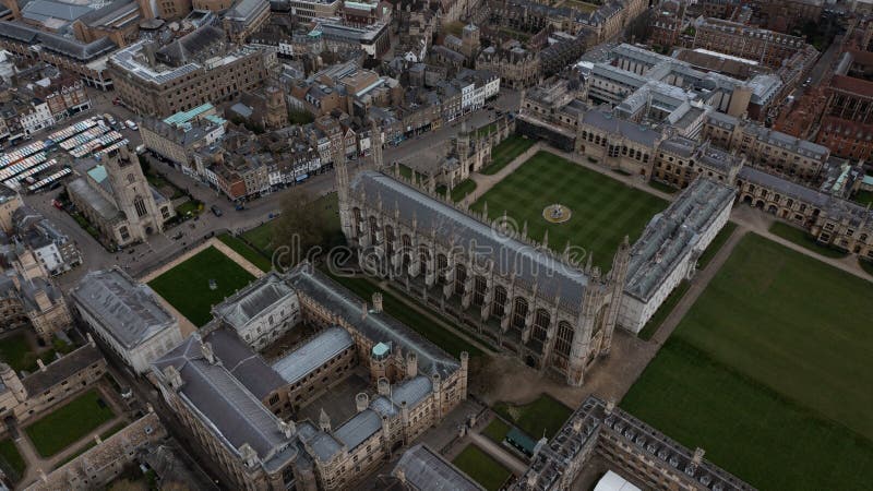 Widok z powietrza słynnego uniwersyteckiego kolegium królów cambridge zjednoczone królestwo obraz royalty free