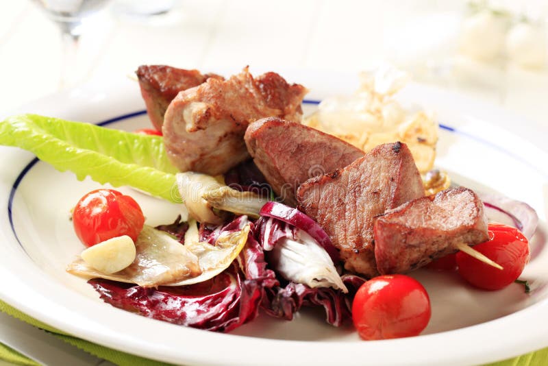 Wieprzowin warzywa i kebab zdjęcia stock