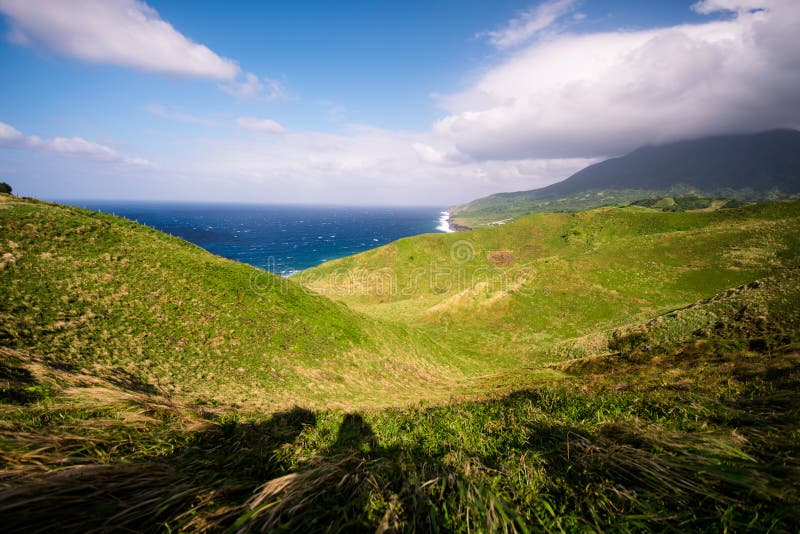 Wiese von Batanes, Philippinen lizenzfreies stockbild