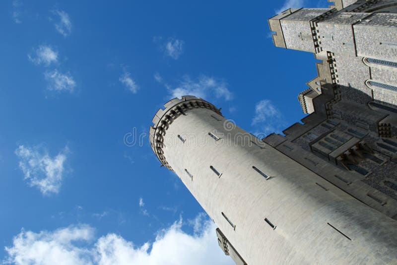 Wieża tradycyjnego, historycznego kamienia angielskiego / europejskiego zamku