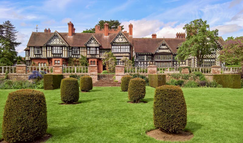Wightwick mangårdsbyggnad, Wolverhampton, UK royaltyfri foto