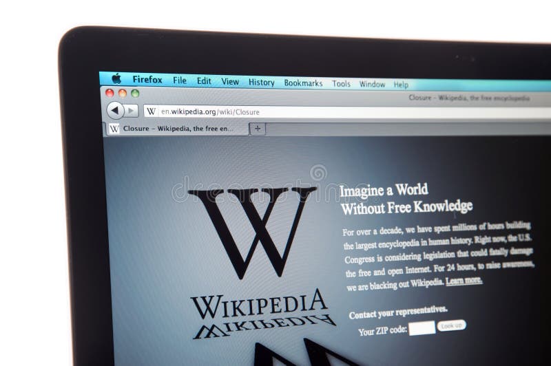 Screen photo of a laptop with the Wikipedia website during the internet blackout