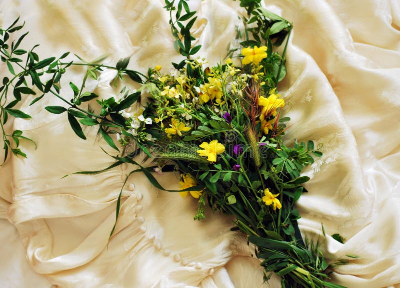 Wild Flower Wedding Bouquet/Invitation/Background