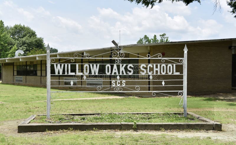 Willow Oaks School Sign, Memphis, TN