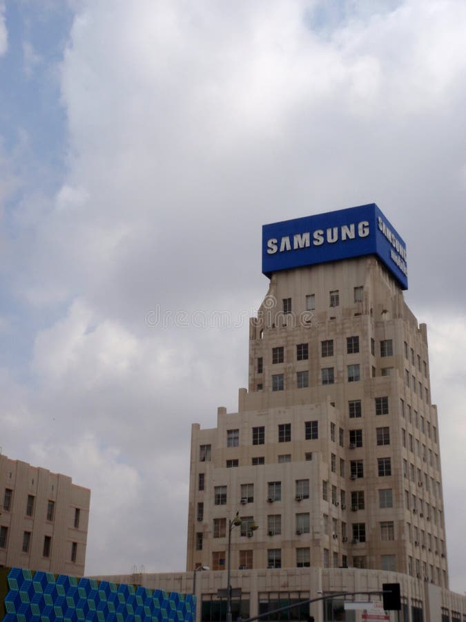 Samsung Logo and TV Display Inside Best Buy Store Editorial Image - Image  of industry, electronic: 115268865