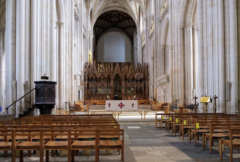 WINCHESTER, HAMPSHIRE/UK - 6 DE MARZO: Vista interior de Winchester fotografía de archivo WINCHESTER, HAMPSHIRE/UK - 6 DE MARZO: Vista interior de Winchester fotografía de archivo