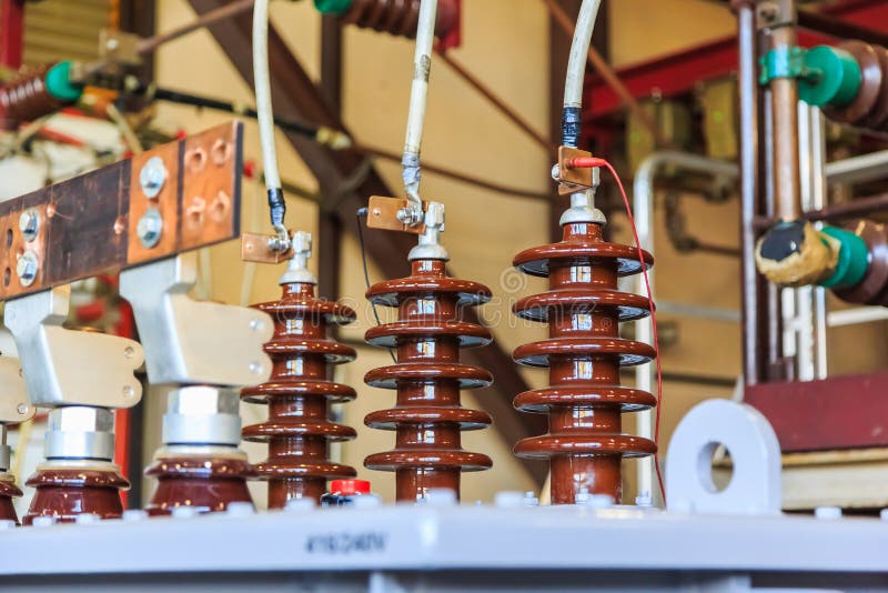 Tři fáze olej ponořený transformátor navíjení odpor měření po krátký obvod typ, měření kabely jsou spojený na pouzdro.