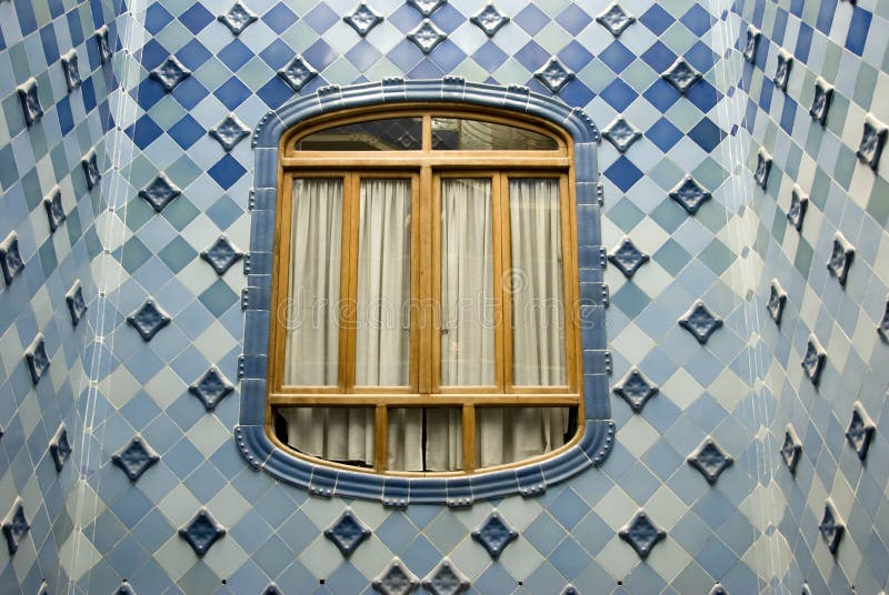 The Window in Casa Battlo