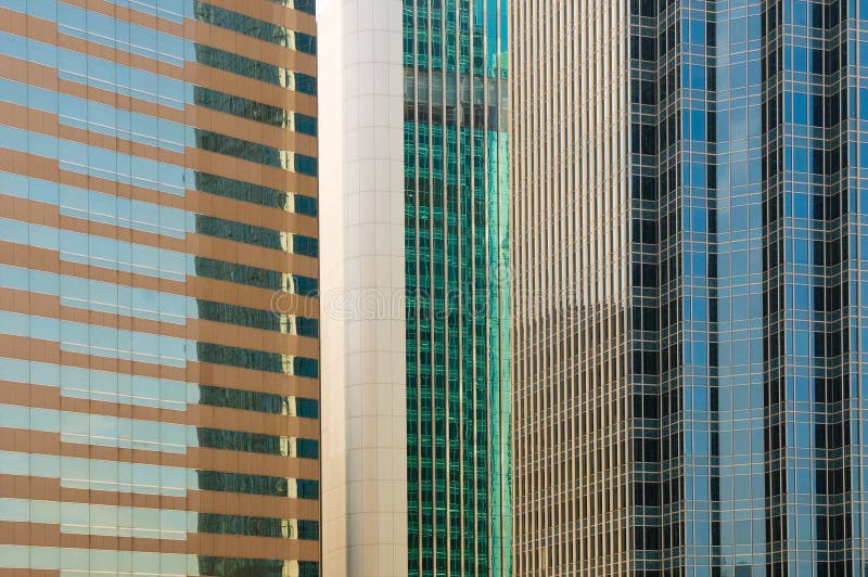Windows des immeubles de bureaux images stock Windows des immeubles de bureaux images stock