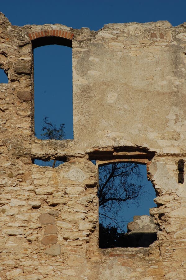 Mineral de Pozos is a relic from the great Mexican mining boom of the late 19th century. This is the ruins of a silver mining hacienda in Pozos. Mineral de Pozos is a relic from the great Mexican mining boom of the late 19th century. This is the ruins of a silver mining hacienda in Pozos.