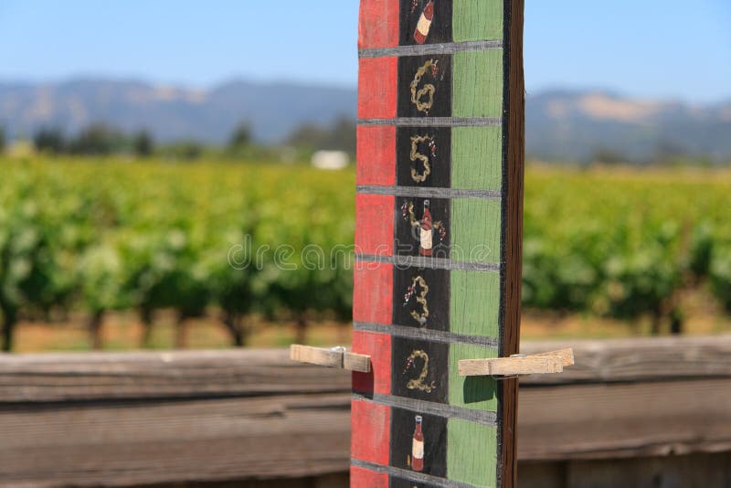 Wine country bocce ball scoreboard - score tied