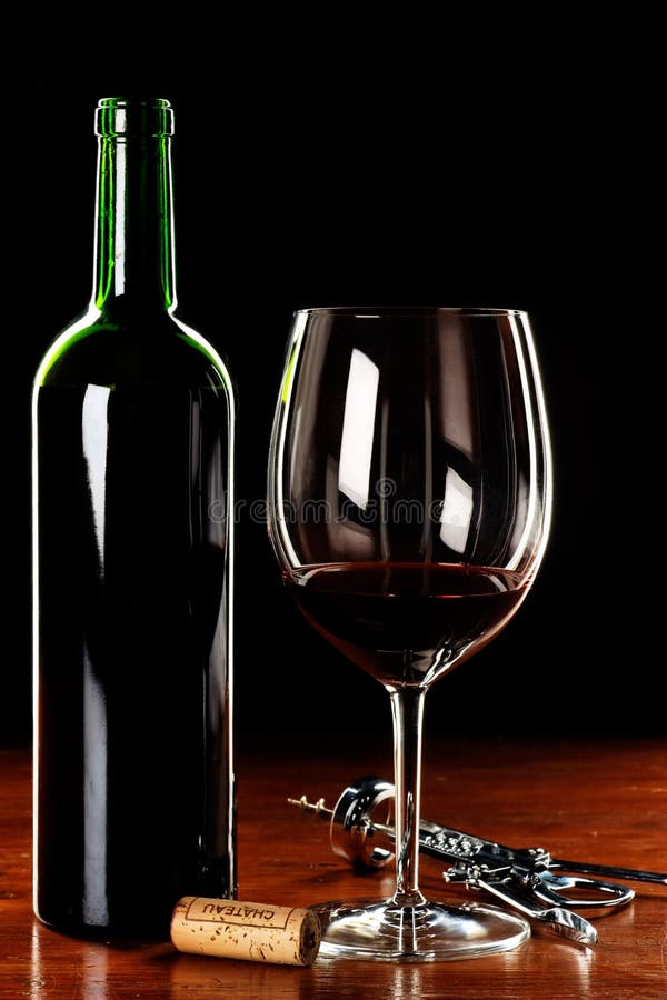 wine för flaskexponeringsglas royaltyfria foton wine för flaskexponeringsglas royaltyfria foton