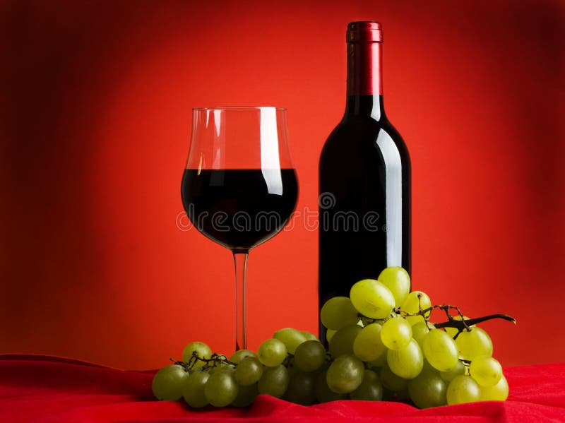 Wine,glass,and grapes