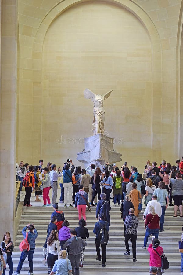Winged Victory of in Louvre Museum Editorial Image - Image of history, 143366139