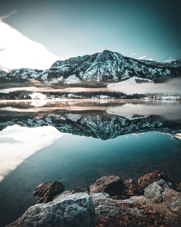 Mountain Lake with Reflection in Winter - Lake Grundlsee in ...