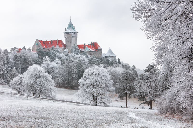 Zimní krajina se zámkem Smolenice, Slovensko