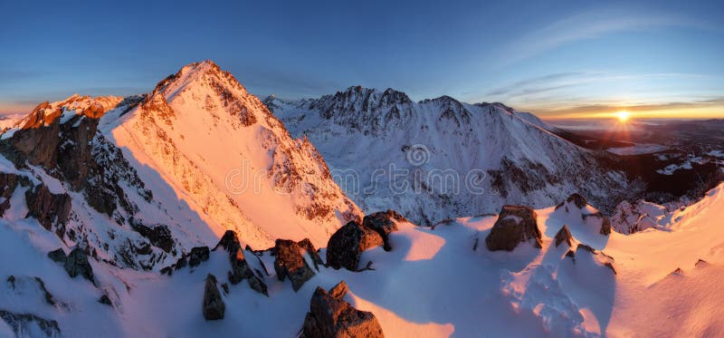 Zimná hora na Slovensku od Tatier - krajina Solisko