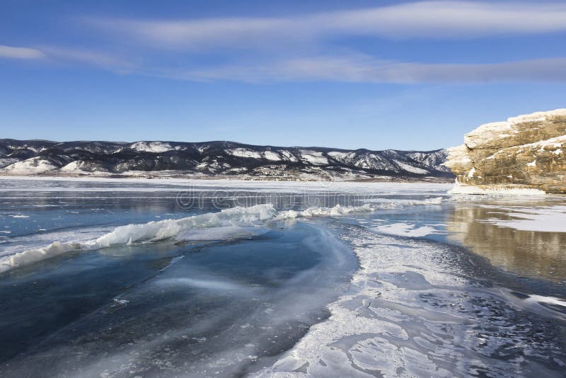 Winter Olkhon-Insellandschaft vom Baikalsee lizenzfreies stockfoto Winter Olkhon-Insellandschaft vom Baikalsee lizenzfreies stockfoto