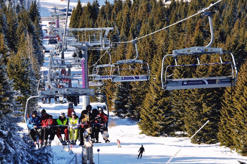 Winter resort Kopaonik, Serbia. KOPAONIK, SERBIA - JANUARY 2: People skiing at winter resort Kopaonik in Serbia on January 2, 2012. Kopaonik is the major ski royalty free stock photo Winter resort Kopaonik, Serbia. KOPAONIK, SERBIA - JANUARY 2: People skiing at winter resort Kopaonik in Serbia on January 2, 2012. Kopaonik is the major ski royalty free stock photo