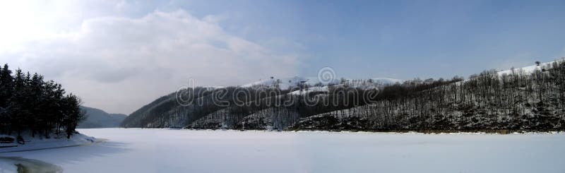 Winter Seepanorama lizenzfreies stockfoto