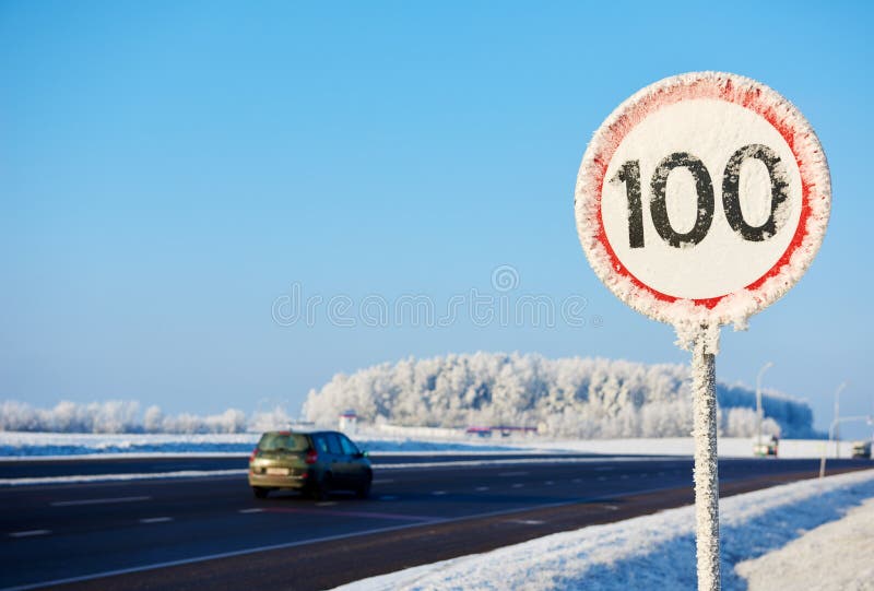 Winter speed limit sign