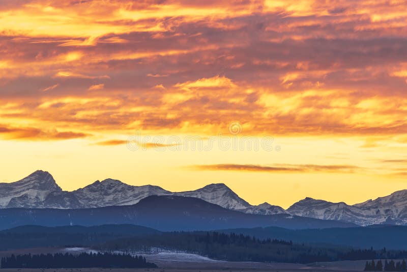Winter sunset over the Canadian Rockies royalty free stock photo Winter sunset over the Canadian Rockies royalty free stock photo
