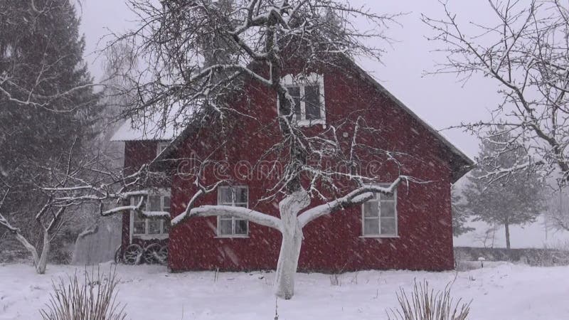 Winterschneefallen und -Gutshaus