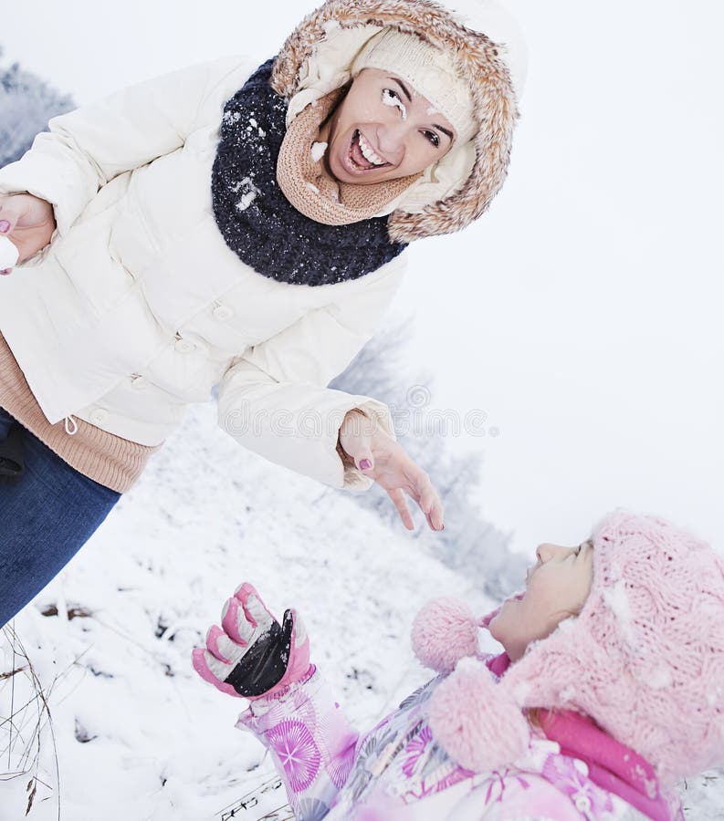 Winterspaß lizenzfreie stockbilder Winterspaß lizenzfreie stockbilder
